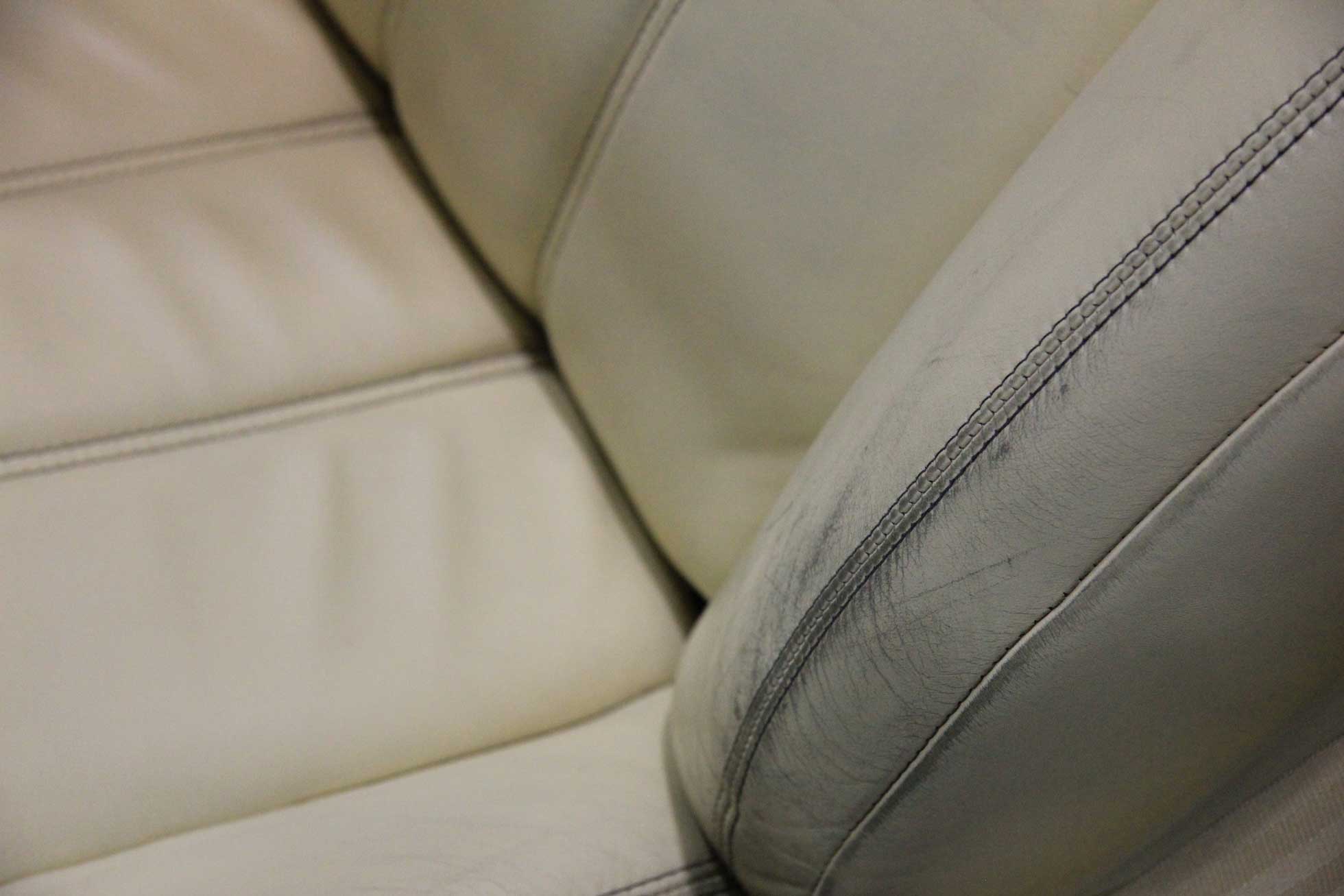 Kulunud auto nahkiste enne LeatherRestore taastamist